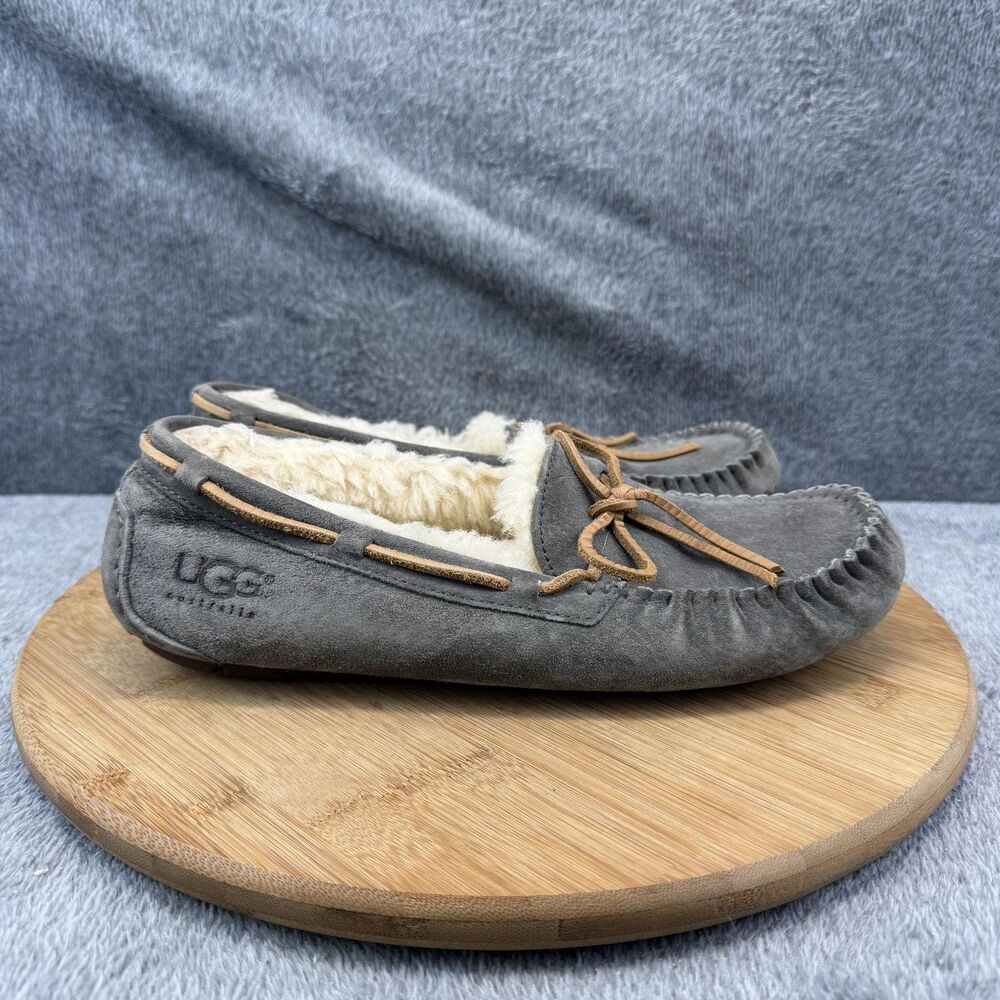 UGG Shoes Womens Size 9 Gray Suede Moccasin Slippers Shearling Lined Indoor 5612